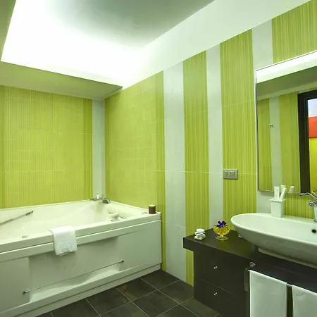 Abalon Hotel 4*